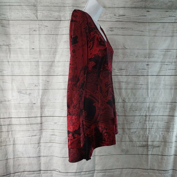 Unity World Wear Womens Top Sz Small‎ Red Long Sleeve - Picture 3 of 5